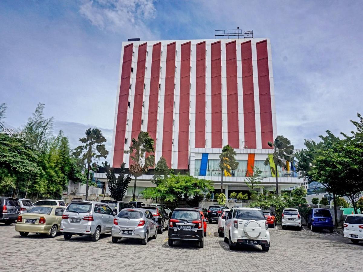 Townhouse Oak Jp Hotel Jakarta Exteriör bild
